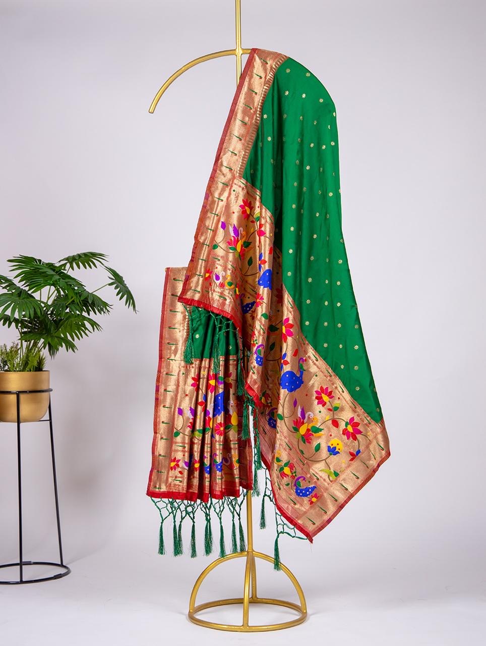 GREEN MUNIYA DUPATTA