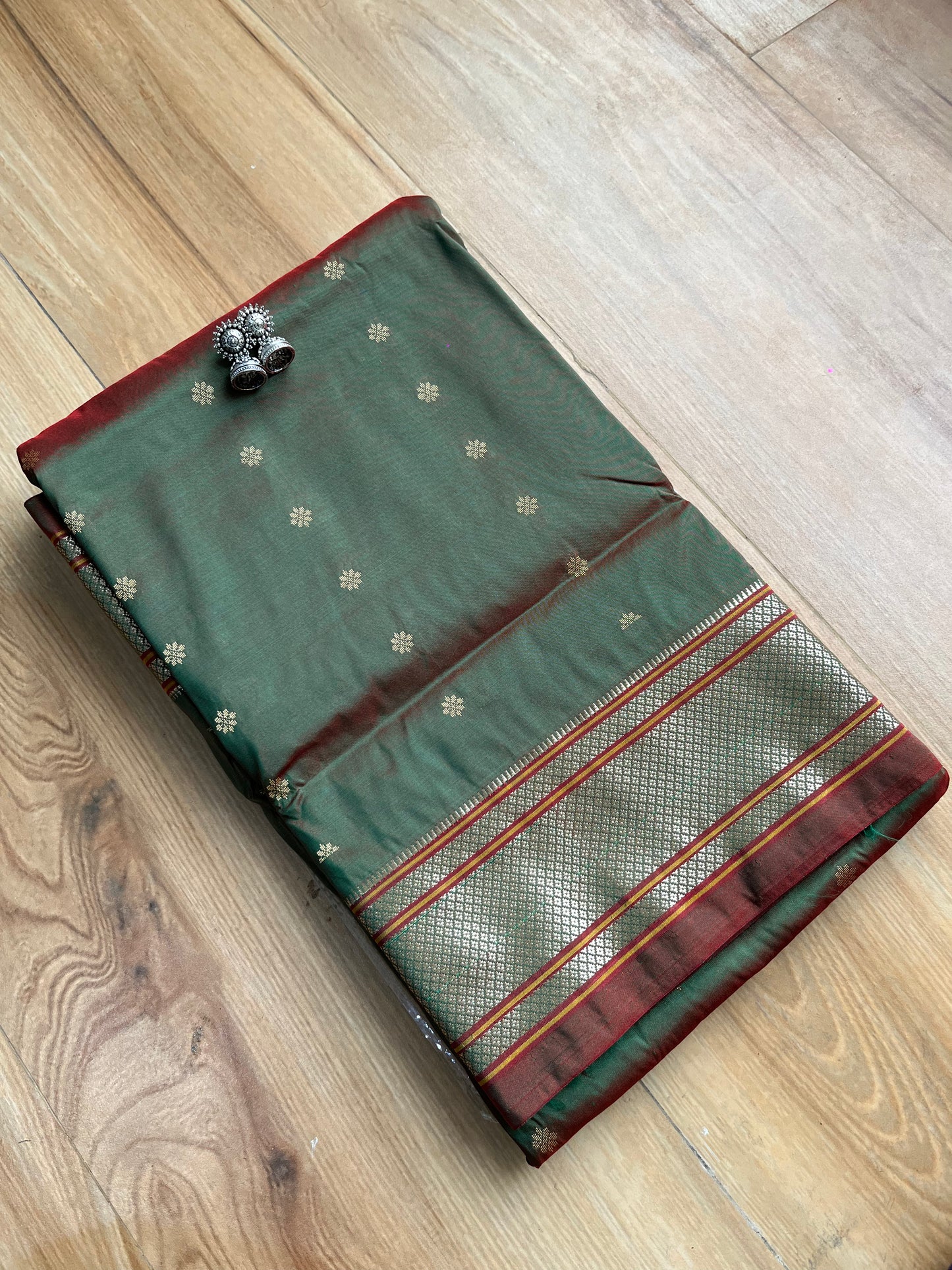 OLIVE GREEN KALANJALI PAITHANI