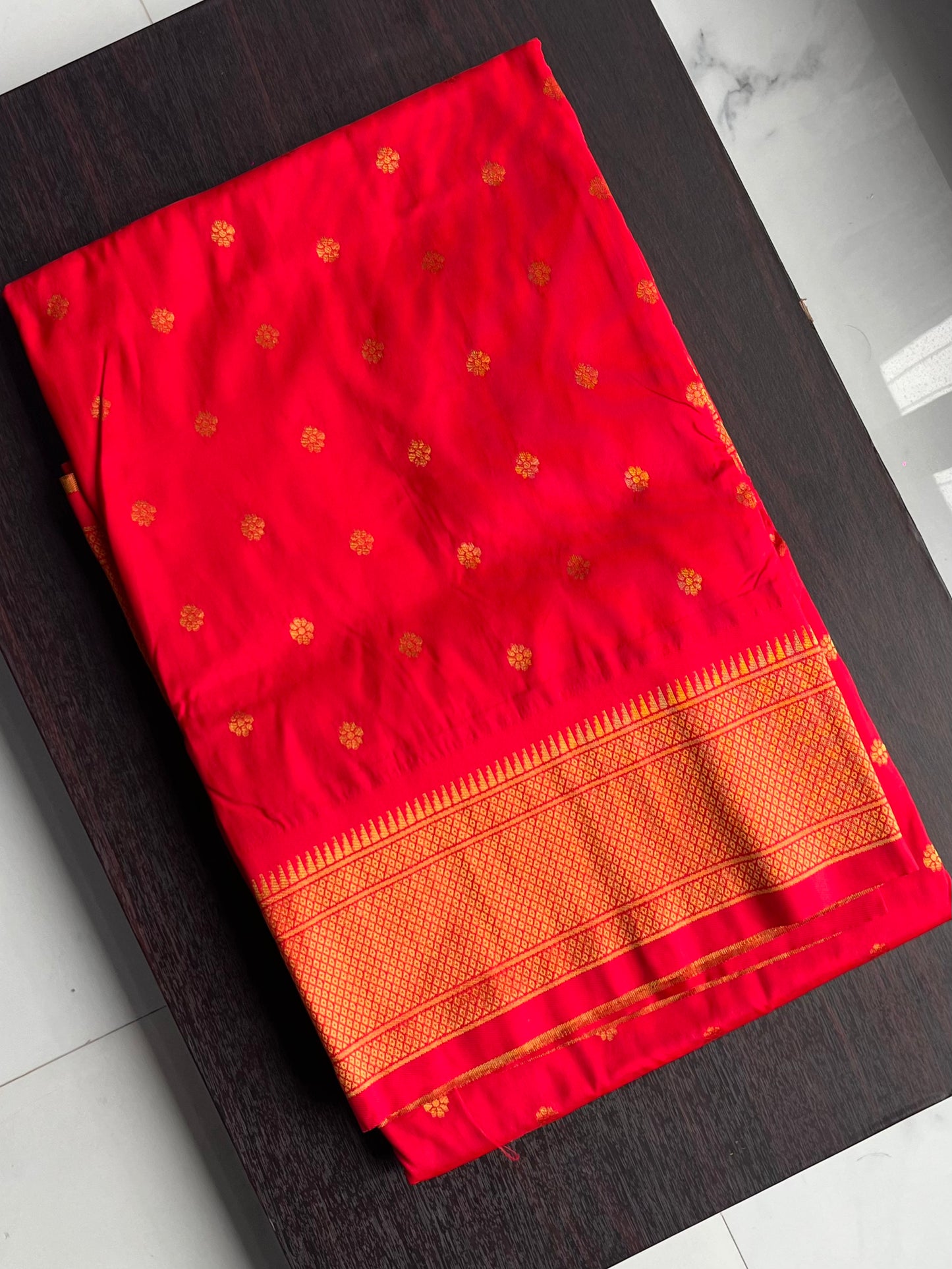 RED CLASSIC TRADITIONAL PAITHANI