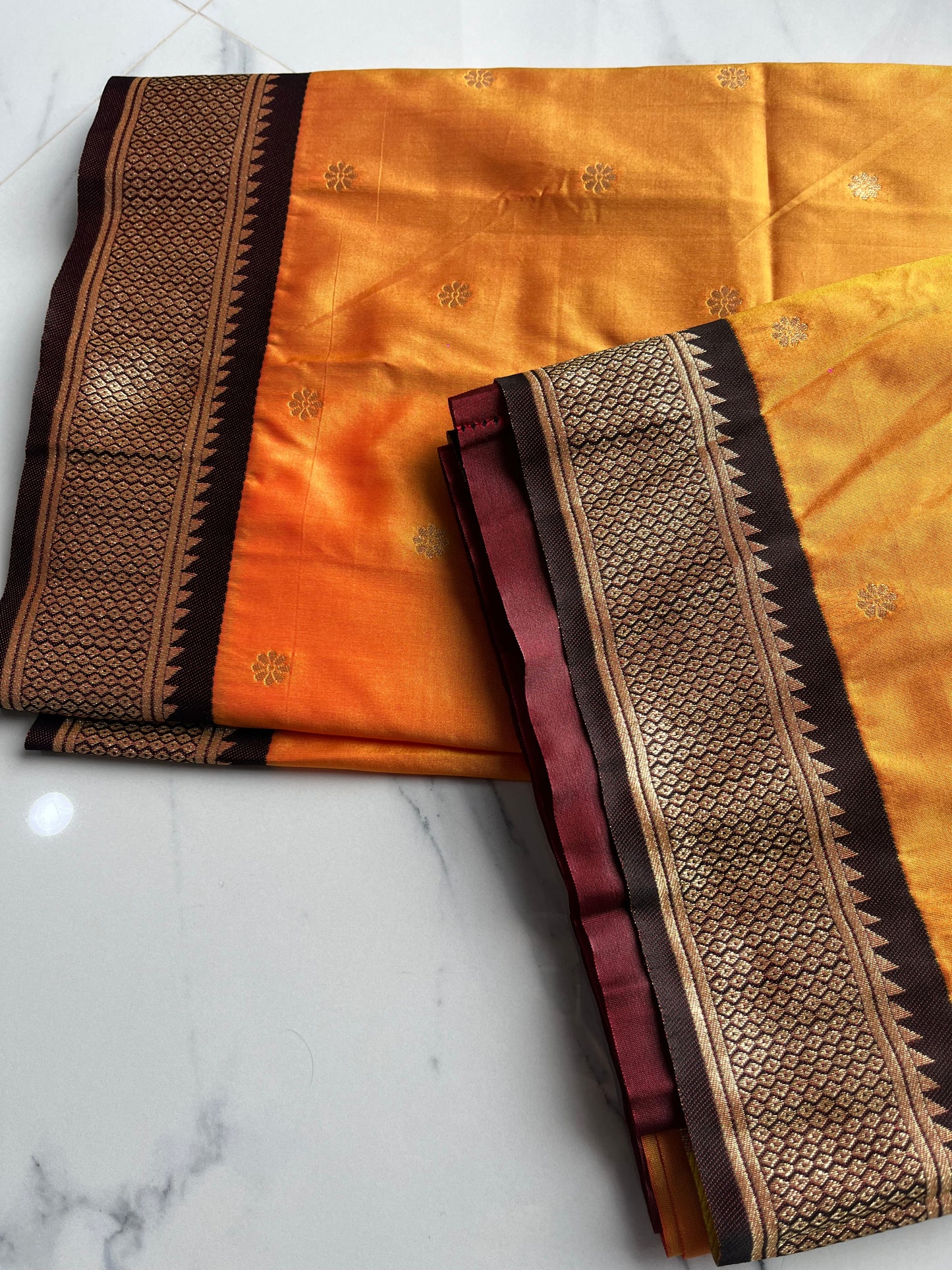 MUSTARD YELLOW SMALL BORDER KADIYAL PAITHANI