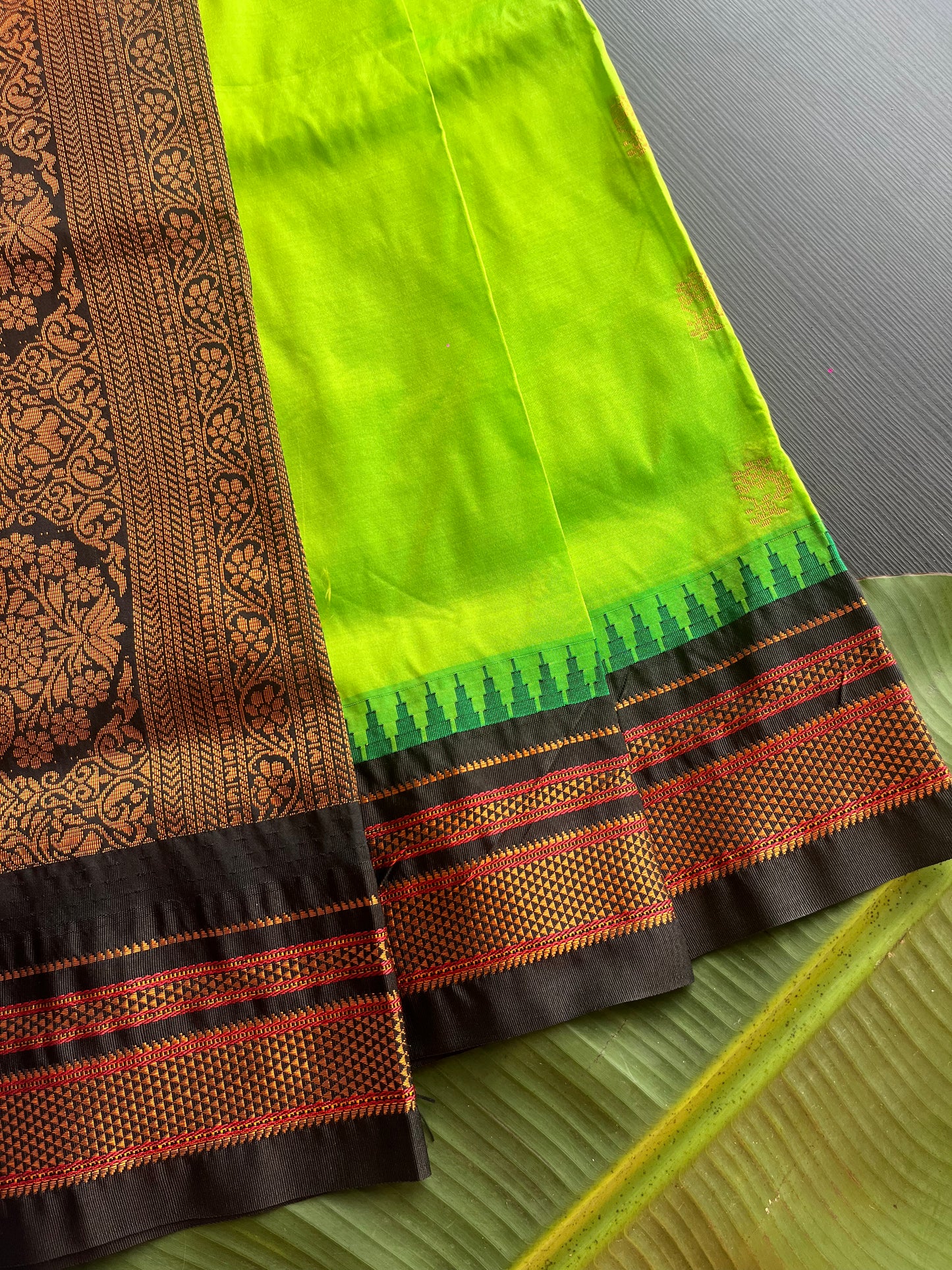 PARROT GREEN TEMPLE IRKAL PAITHANI