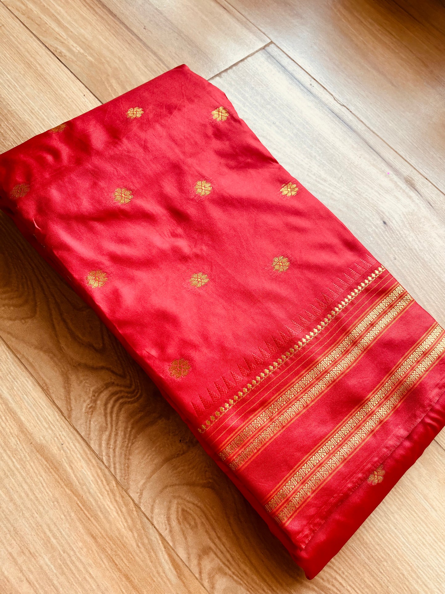 RED NARAYANPETH PAITHANI