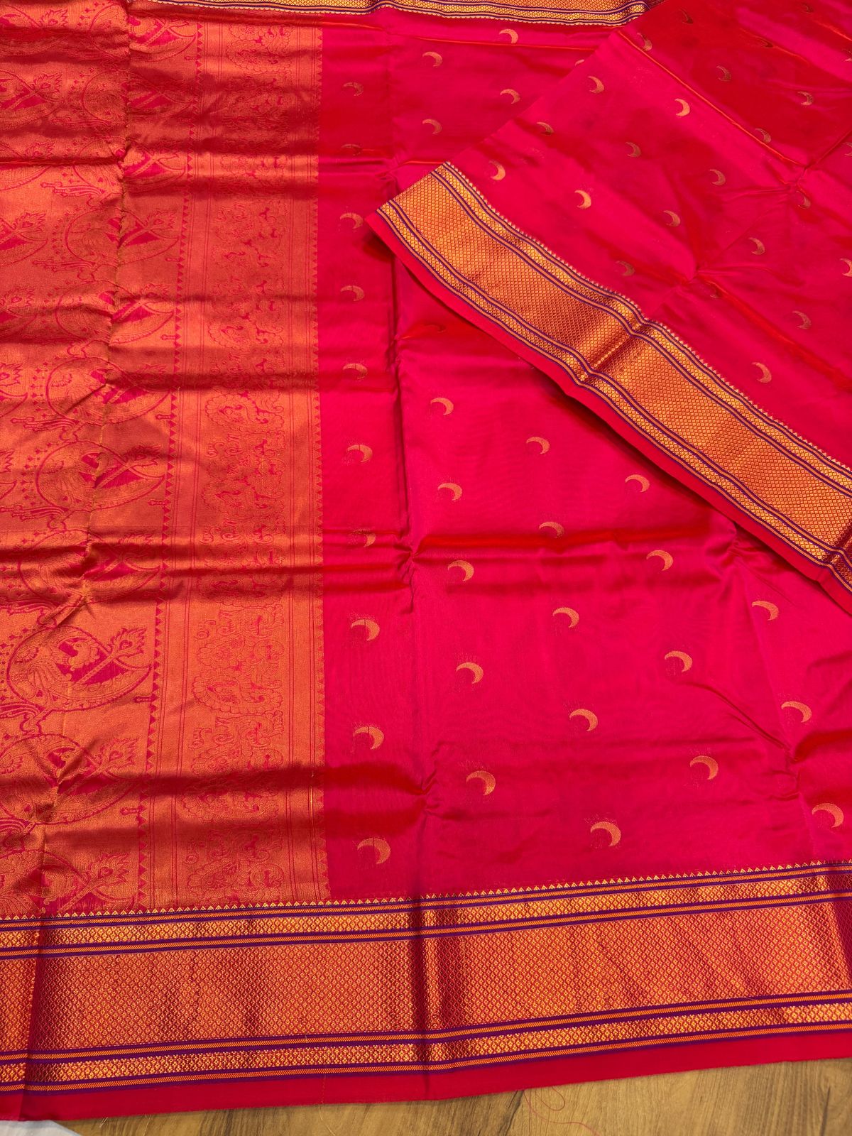 PINK CHNADRAKOR KALANJALI PAITHANI