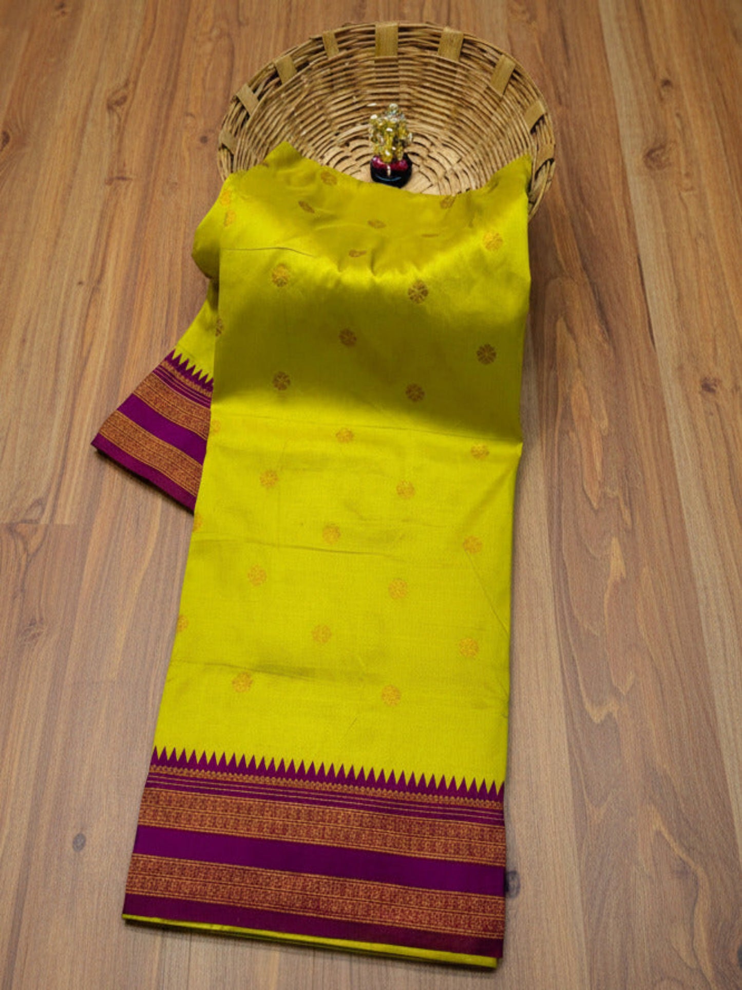 LEMON YELLOW NARAYANPETH PAITHANI