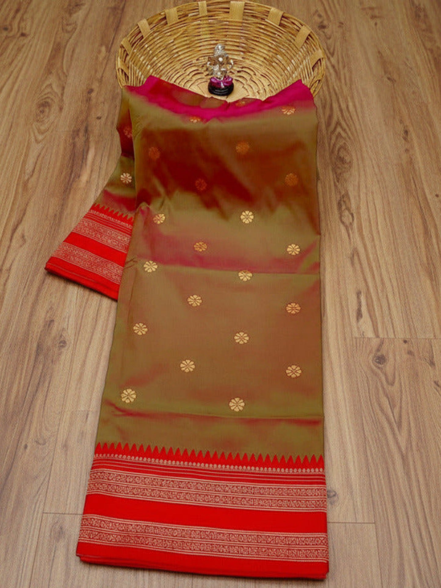 OLIVE GREEN NARAYANPETH PAITHANI